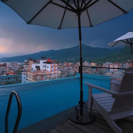 Hotel Aabas Pokhara By Barahi Hospitality Esterno foto