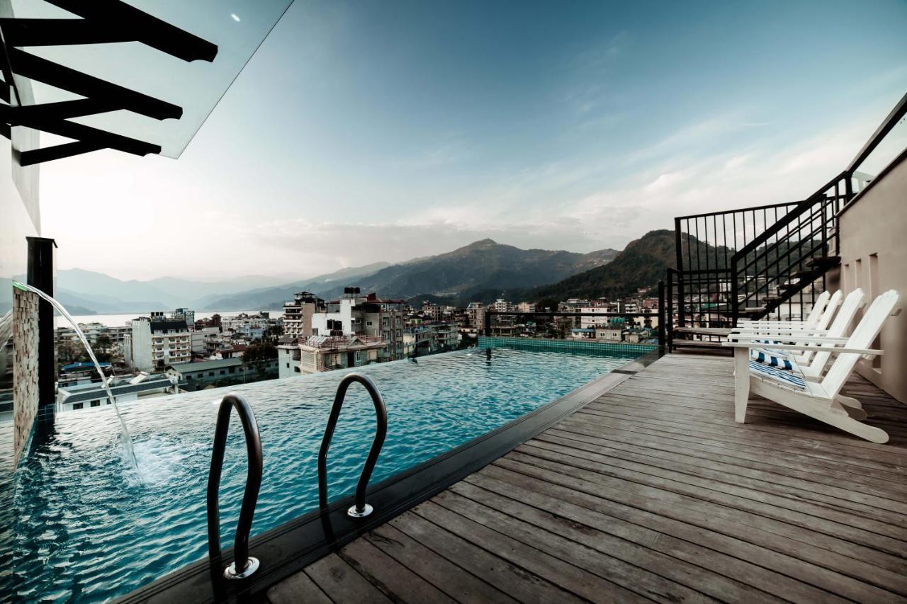 Hotel Aabas Pokhara By Barahi Hospitality Esterno foto