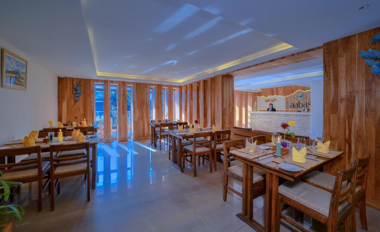 Hotel Aabas Pokhara By Barahi Hospitality Esterno foto